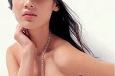 Huỳnh Thánh Y - Con đường nghệ thuật rải đầy hoa hồng