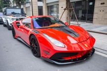 Ferrari 488 GTB từng vướng lùm xùm "lăng mạ CSGT" tiếp tục được rao bán