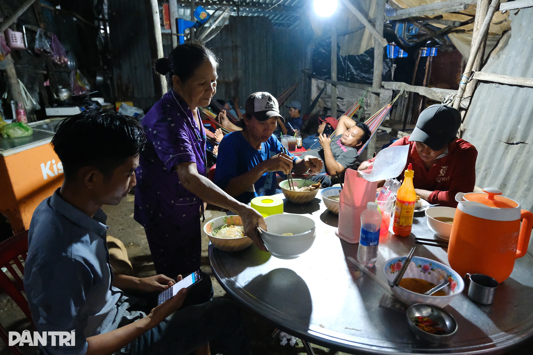 Cuộc sống ở nơi mùi hôi thối chỉ là một phần của sự ô nhiễm - 7 Cuộc sống ở nơi mùi hôi thối chỉ là một phần của sự ô nhiễm - 7