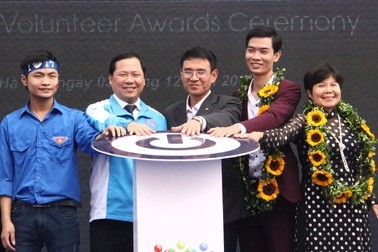 Gần 10.000 tình nguyện viên dự Ngày hội Tình nguyện quốc gia 2016