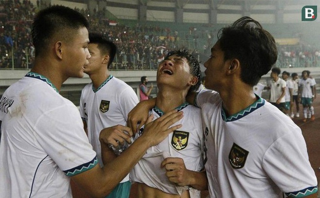 Chuyên gia Indonesia nói điều bất ngờ trong cơn thịnh nộ của đội nhà - 2 Chuyên gia Indonesia nói điều bất ngờ trong cơn thịnh nộ của đội nhà - 2