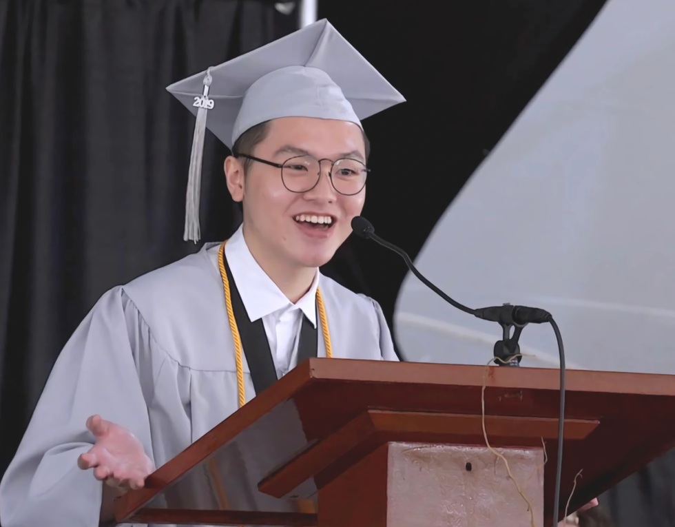 Bỏ học ở Mỹ, nam sinh về Việt Nam và trở thành gương mặt trẻ nổi bật châu Á - 2 Bỏ học ở Mỹ, nam sinh về Việt Nam và trở thành gương mặt trẻ nổi bật châu Á - 2