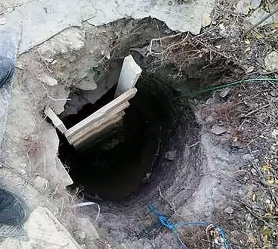 Đào hầm cho con trai giết người trốn ngục, bà mẹ đối mặt cảnh tù tội - 1 Đào hầm cho con trai giết người trốn ngục, bà mẹ đối mặt cảnh tù tội - 1