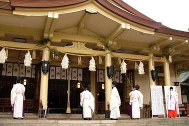 Osouji - tục dọn nhà chào đón vị thần năm mới của người Nhật