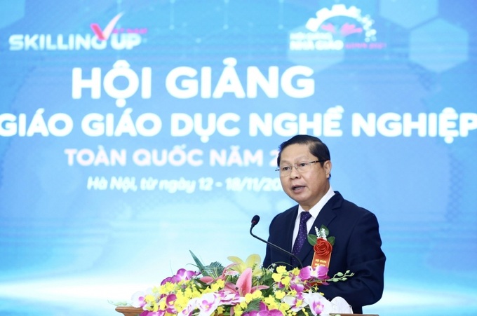 Thứ trưởng Lê Tấn Dũng phát biểu khai mac Hội giảng