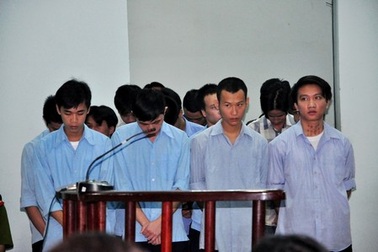 Mức án nặng dành cho hai nhóm giang hồ hỗn chiến giết người 