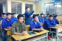Hàng loạt học sinh đạt điểm cao từ chối đại học, đầu quân trường nghề