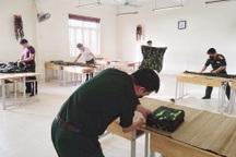 Hàng loạt trường học trở thành khu cách ly tập trung khoanh vùng, dập dịch