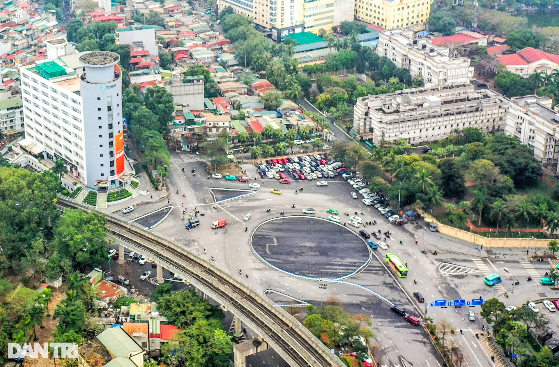 Hà Nội: Ngổn ngang giải phóng mặt bằng tuyến đường đắt nhất hành tinh - 13 Hà Nội: Ngổn ngang giải phóng mặt bằng tuyến đường đắt nhất hành tinh - 13