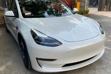 Chủ xe Tesla Model 3 tiếc nuối khi đóng gần 300 triệu đồng phí trước bạ?