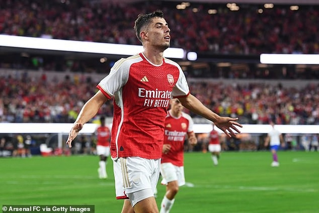 Arsenal ngược dòng hạ Barcelona trong trận cầu có 8 bàn thắng - 4 Arsenal ngược dòng hạ Barcelona trong trận cầu có 8 bàn thắng - 4