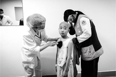 Những chuyện kể ở tiệm cắt tóc "đặc biệt" nhất Việt Nam