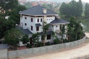 Nguyên Phó Chủ tịch tỉnh thừa nhận gia đình lấn chiếm đất công