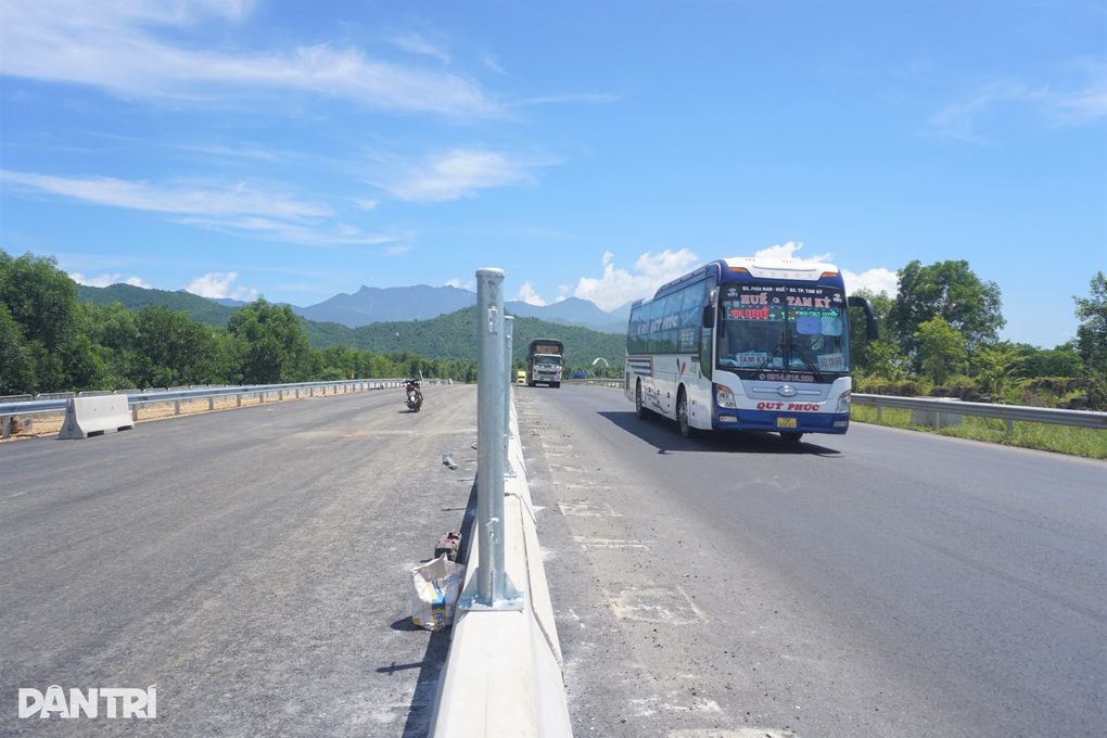 Cao tốc qua Đà Nẵng bị “chặn” thi công, Thứ trưởng Bộ Xây dựng chỉ đạo khẩn - 2 Cao tốc qua Đà Nẵng bị “chặn” thi công, Thứ trưởng Bộ Xây dựng chỉ đạo khẩn - 2