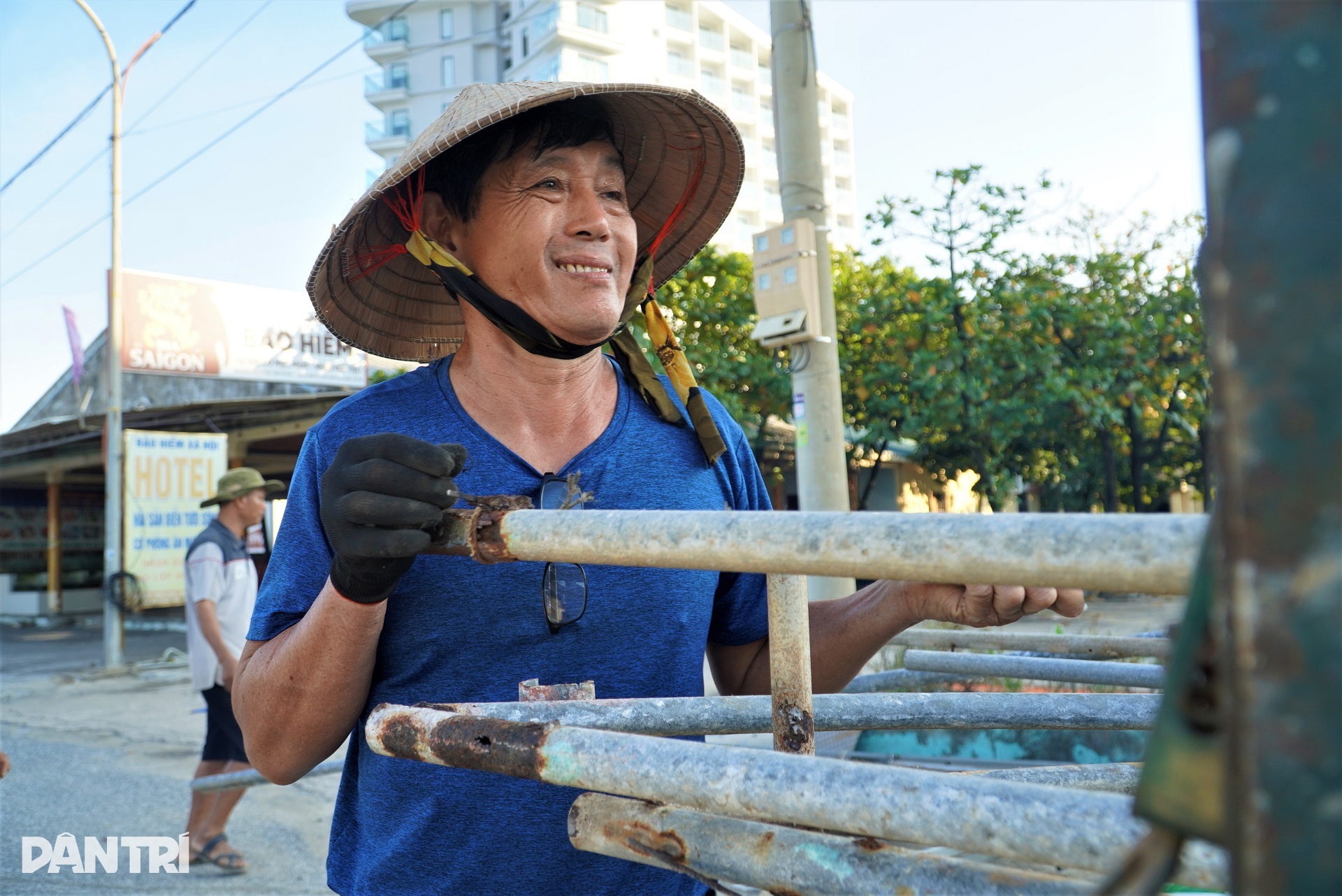 Khu du lịch biển lột xác sau khi hàng chục ki ốt được giải tỏa - 5 Khu du lịch biển lột xác sau khi hàng chục ki ốt được giải tỏa - 5