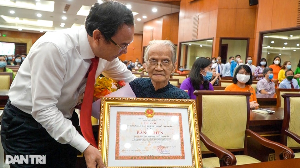 Việc tôi làm, tôi không nghĩ được lên tuốt trên này kể với lãnh đạo - 3 Việc tôi làm, tôi không nghĩ được lên tuốt trên này kể với lãnh đạo - 3