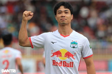 Công Phượng khoác áo CLB Yokohama trong hai năm