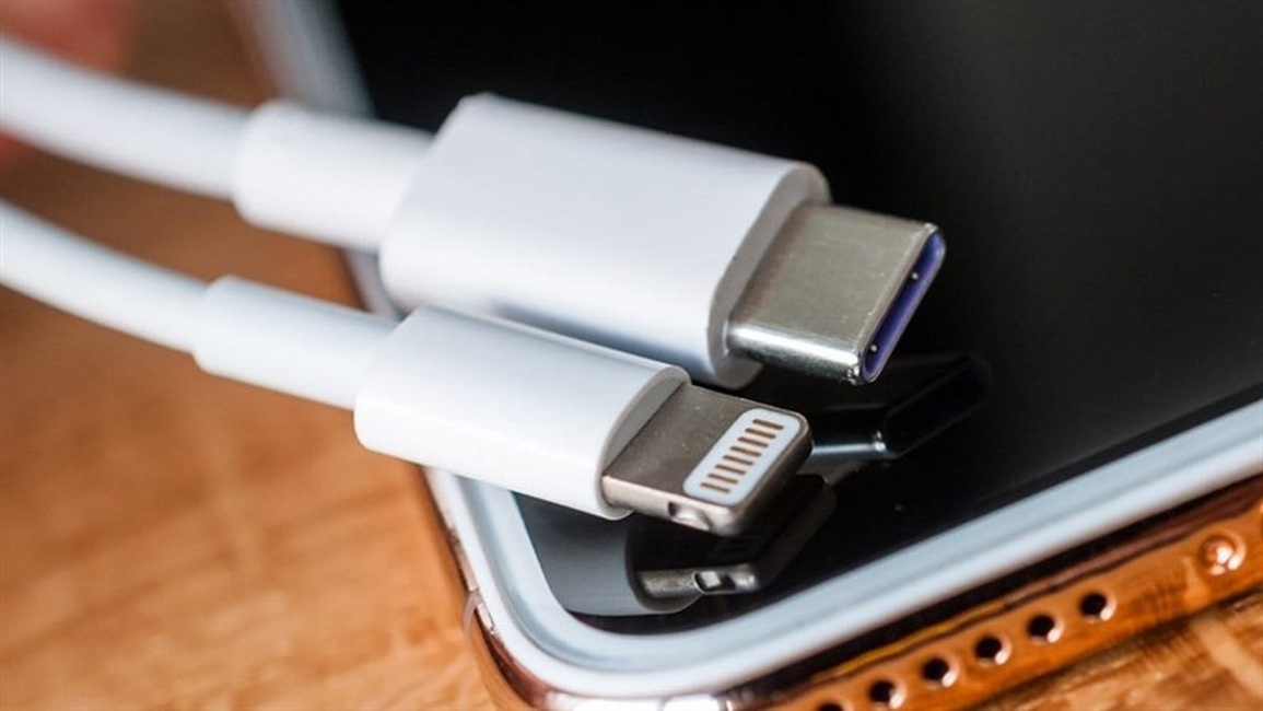 iPhone trong tương lai sẽ buộc phải từ bỏ chuẩn kết nối Lightning độc quyền để sử dụng chuẩn USB-C phổ biến hơn (Ảnh: iMore). iPhone trong tương lai sẽ buộc phải từ bỏ chuẩn kết nối Lightning độc quyền để sử dụng chuẩn USB-C phổ biến hơn (Ảnh: iMore).