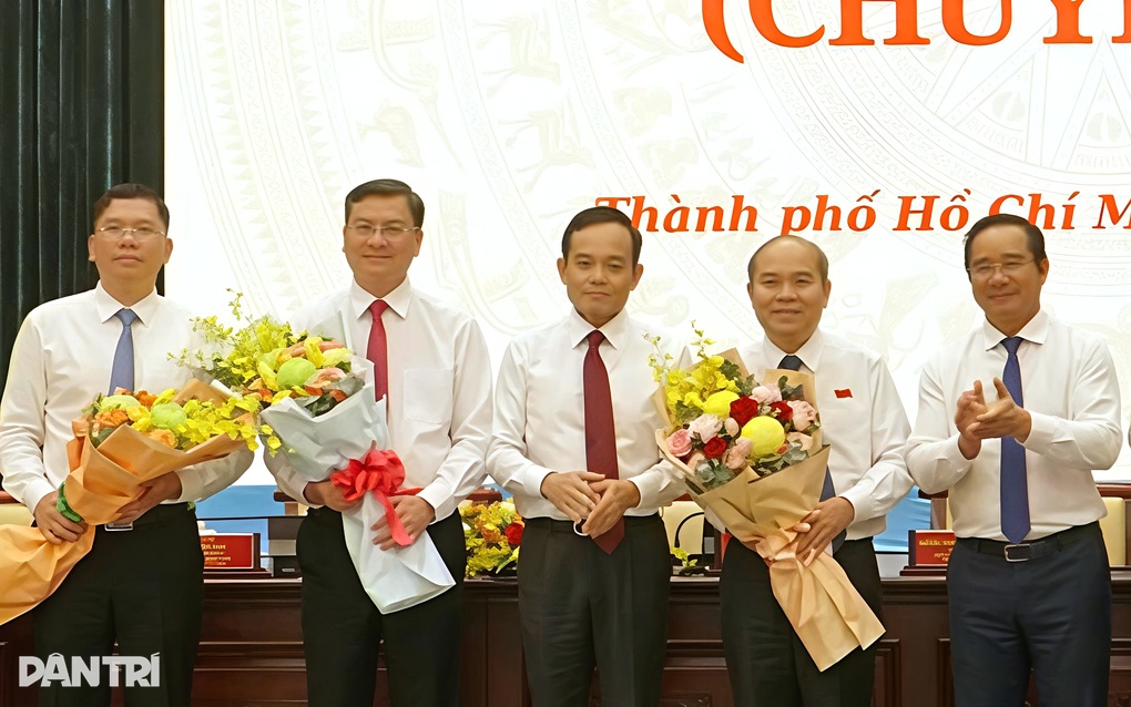 Thủ tướng phê chuẩn kết quả bầu 3 Phó Chủ tịch UBND TPHCM - 1