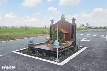 Ngôi mộ trơ trọi án ngữ giữa đường dự án ở Hải Phòng