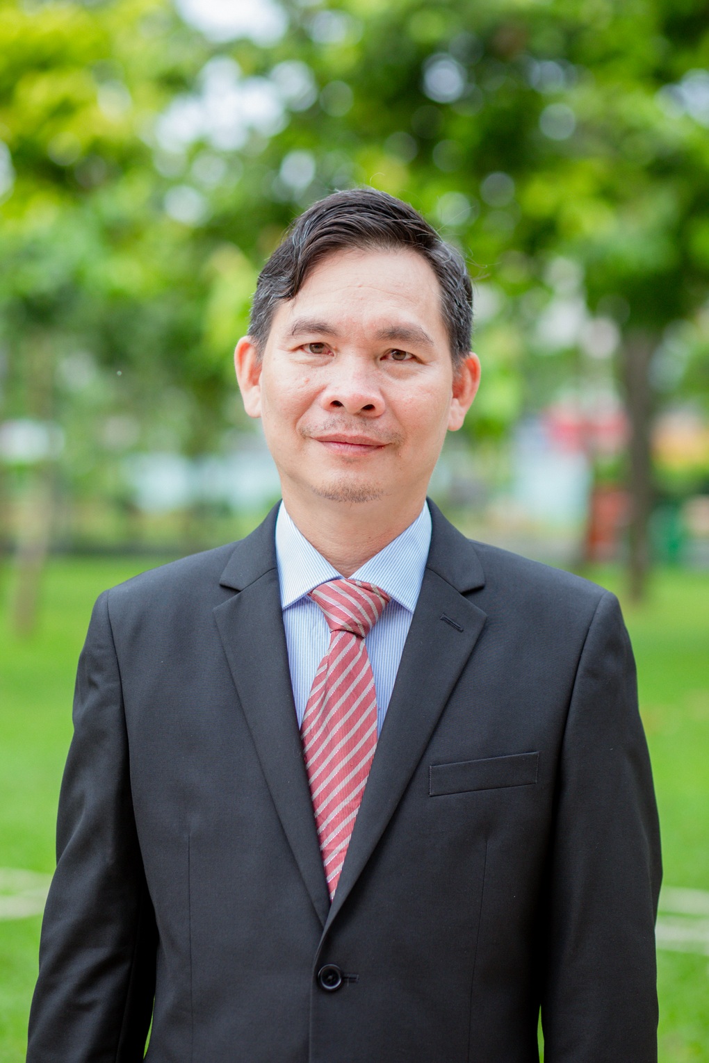 Tiến sĩ quê Nam Định là tân Phó giáo sư trẻ nhất một trường đại học - 2 Tiến sĩ quê Nam Định là tân Phó giáo sư trẻ nhất một trường đại học - 2
