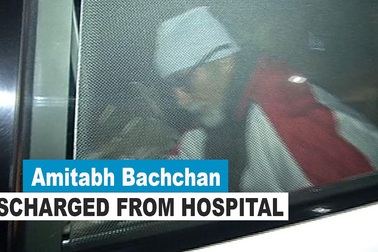 Amitabh Bachchan rời bệnh viện sau khi điều trị Covid-19