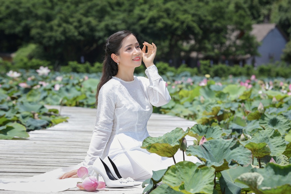Diệu Thảo Phía trước là bầu trời gây bất ngờ với nhan sắc sau hơn 20 năm - 8 Diệu Thảo Phía trước là bầu trời gây bất ngờ với nhan sắc sau hơn 20 năm - 8