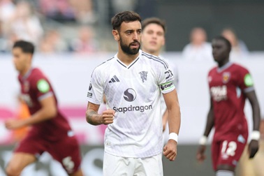 Fernandes lập cú đúp giúp Man Utd hạ West Ham