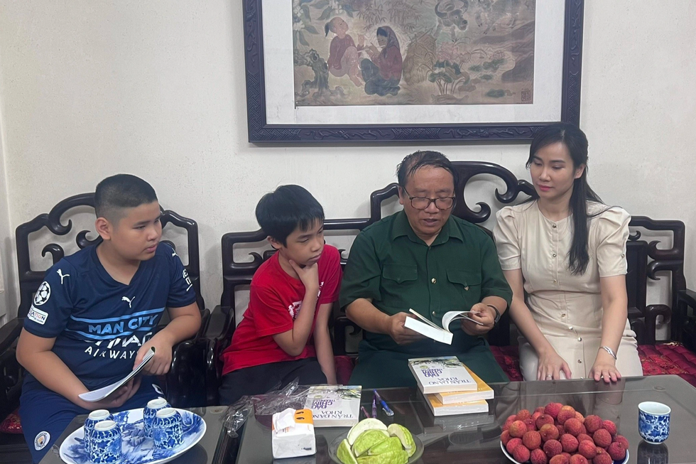 Cậu bé tuổi Thìn gây bão mạng, lớp 4 đã có thơ được đưa vào sách giáo viên - 4 Cậu bé tuổi Thìn gây bão mạng, lớp 4 đã có thơ được đưa vào sách giáo viên - 4