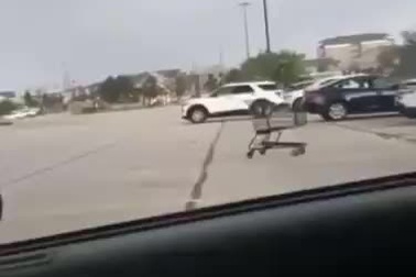 "Sự trỗi dậy" của những chiếc xe đẩy siêu thị