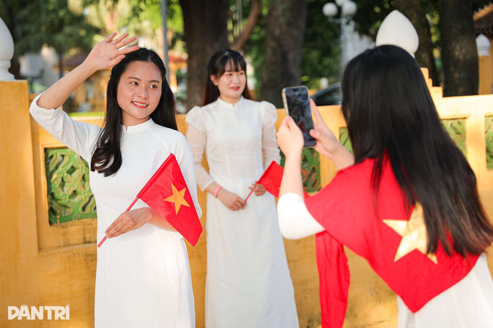 Hà Nội rợp sắc cờ hoa, khách nước ngoài choáng ngợp dịp Quốc khánh 2/9 - 13