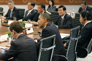 Hội nghị thượng đỉnh APEC với mục tiêu thương mại chính thức khai mạc