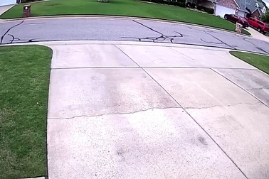 Tài xế thích thể hiện khiến Range Rover lật ngửa