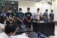 Hà Nội: Nhóm "choai choai" giả danh cán bộ phòng dịch, "vòi" tiền người dân