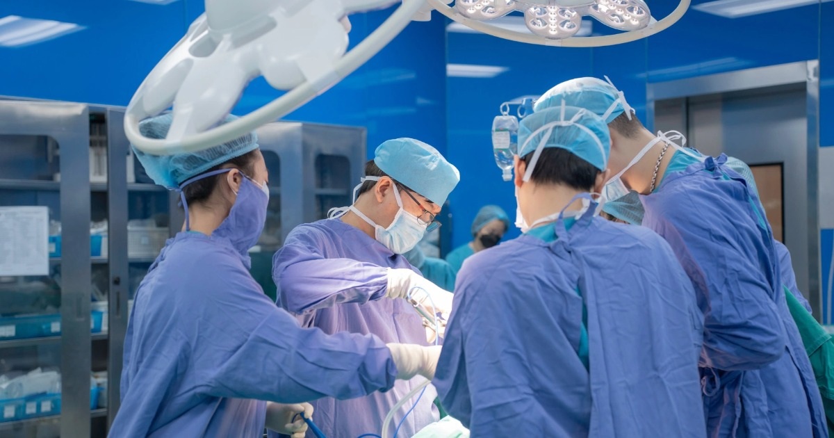 Người đàn ông phải cắt 4/5 dạ dày vì ung thư