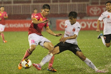 Thua thảm trên sân Thống Nhất, Long An chìm sâu nơi đáy bảng V-League