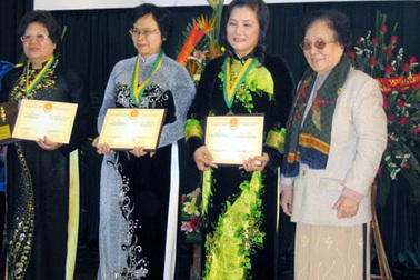 3 nhà khoa học nữ nhận giải thưởng Kovalevskaia