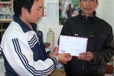 Hoàn cảnh 5 lần “đào hố” chôn con nhận sự sẻ chia