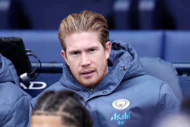 Sa sút phong độ, De Bruyne chấp nhận ngồi dự bị tại Man City