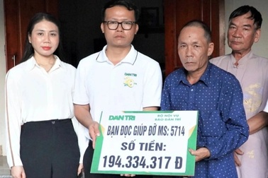 Bạn đọc giúp đỡ 2 gia đình bất hạnh ở Hà Tĩnh hơn 323 triệu đồng