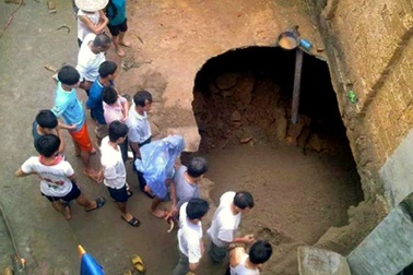 Hà Nội: Hoảng hồn vì “hố tử thần” xuất hiện khi khoan giếng