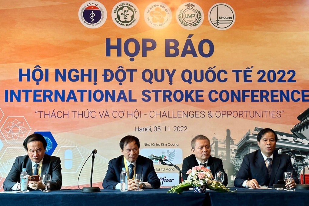 Hơn 200.000 ca đột quỵ mỗi năm, ngày càng gặp ở nhiều người trẻ - 2 Hơn 200.000 ca đột quỵ mỗi năm, ngày càng gặp ở nhiều người trẻ - 2