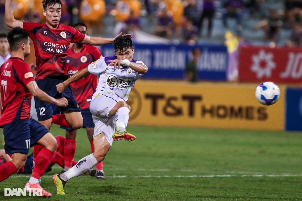 Hà Nội FC sống dậy giây cuối ở trận cầu kịch tính với CLB Công an Hà Nội - 3