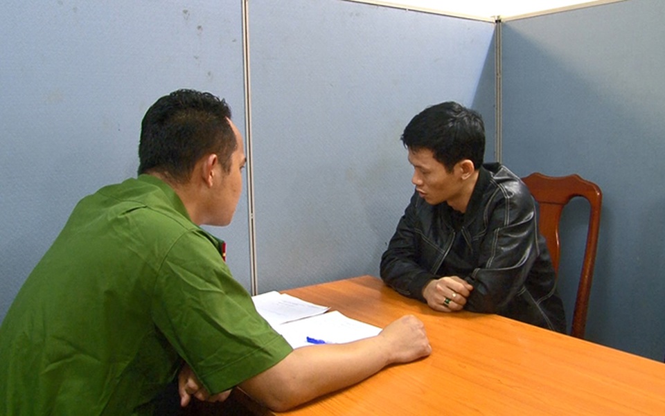 Sống sót kỳ diệu khi tàu hỏa đâm, bị tâm thần rồi thành trùm ma túy - 3 Sống sót kỳ diệu khi tàu hỏa đâm, bị tâm thần rồi thành trùm ma túy - 3