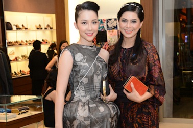 Linh Nga thân thiết với mẹ chồng Hà Tăng