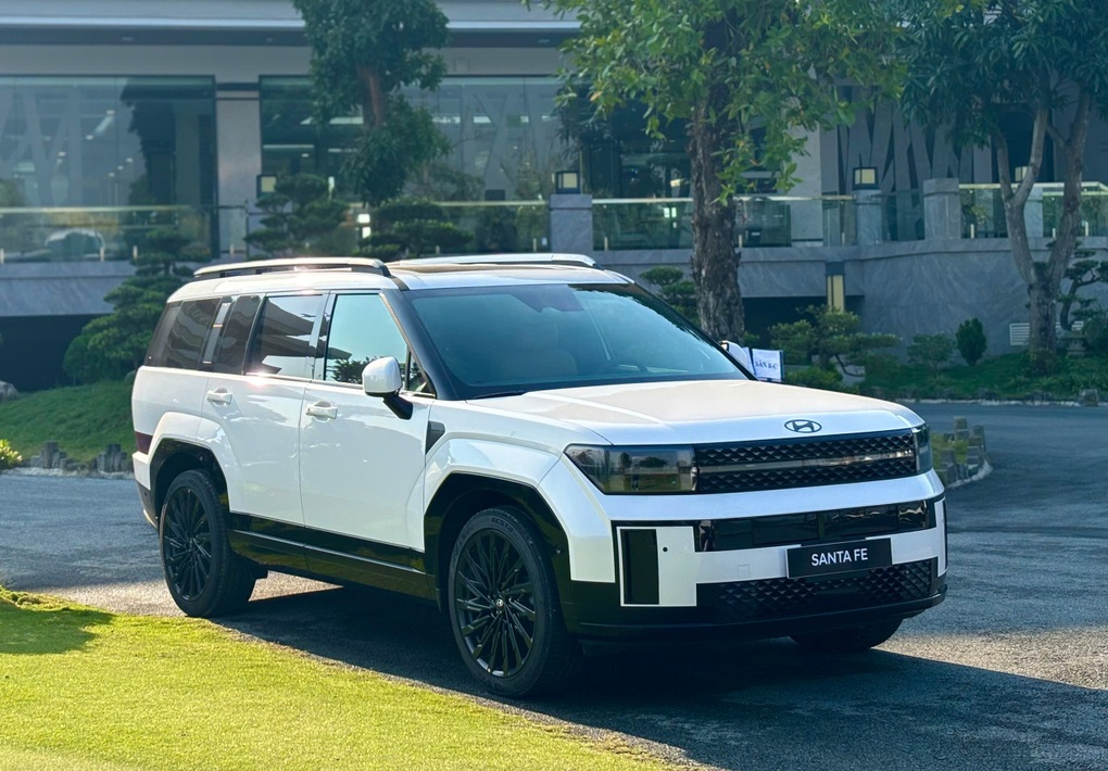 Tầm giá 1,4 tỷ đồng, chọn Hyundai Palisade hay Santa Fe? - 4