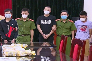 Y án tử hình 3 kẻ mang súng vận chuyển 10kg ma túy đá