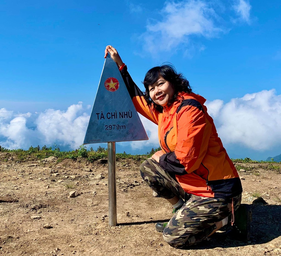 Nữ phượt thủ U60 đặt chân 62 tỉnh thành, leo 26km núi đầy ngoạn mục - 6 Nữ phượt thủ U60 đặt chân 62 tỉnh thành, leo 26km núi đầy ngoạn mục - 6
