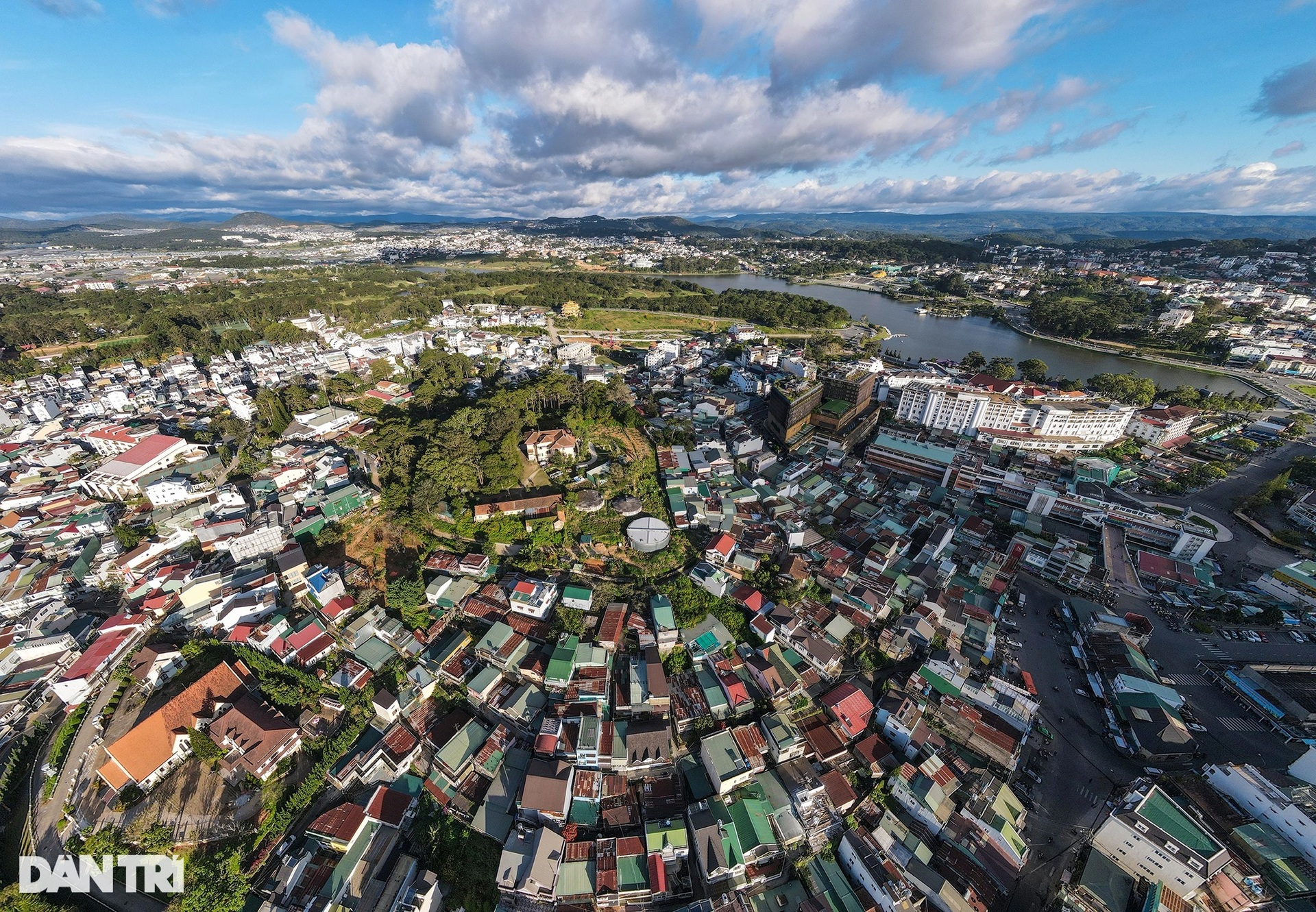Vẻ đẹp rêu phong của Dinh Tỉnh trưởng hơn 100 tuổi ở Đà Lạt - 12 Vẻ đẹp rêu phong của Dinh Tỉnh trưởng hơn 100 tuổi ở Đà Lạt - 12