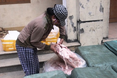 Quảng Trị: Bắt giữ 1 tấn nội tạng động vật đã có dấu hiệu bốc mùi hôi